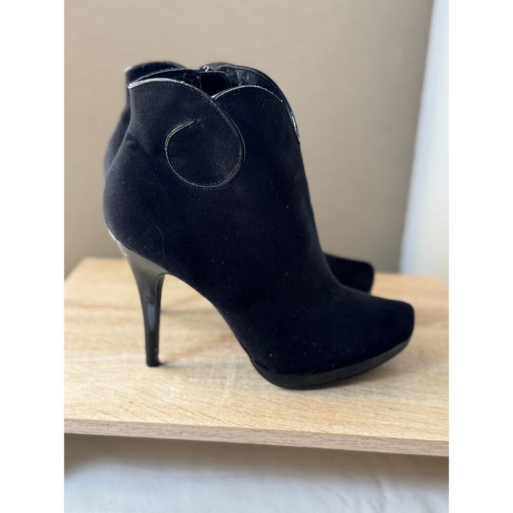 Limelight Black Suede Ankle Booties - Women’s Size 9